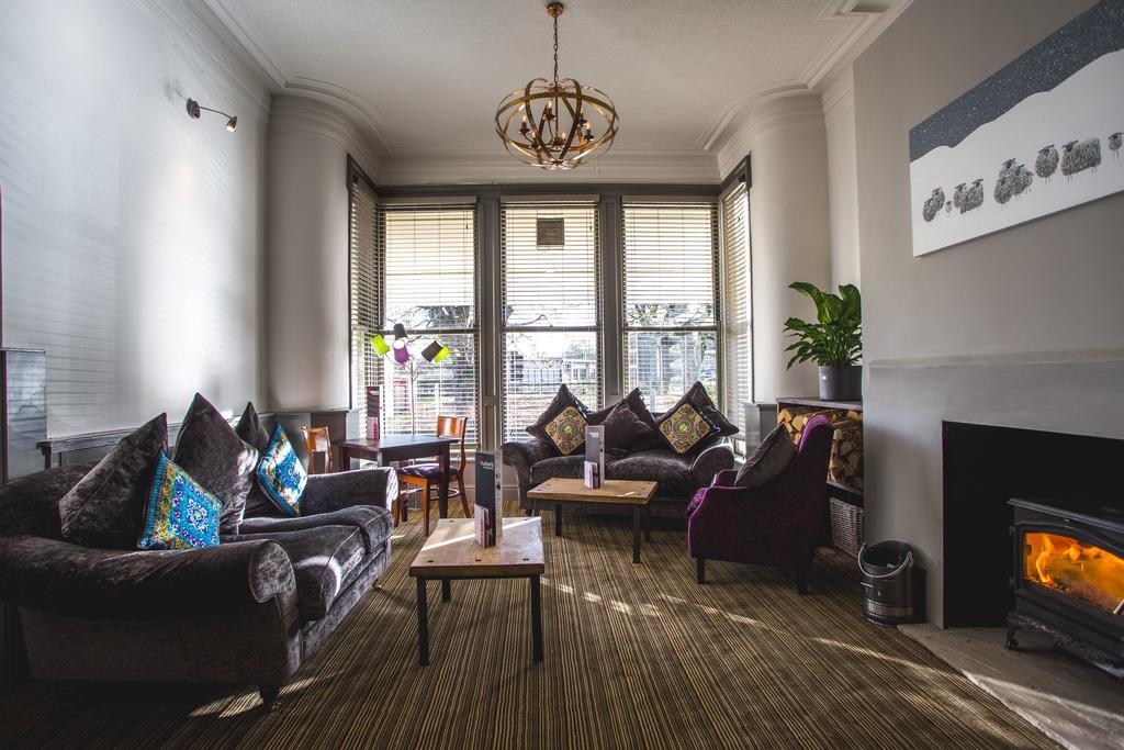 Herriots Hotel Скиптон Экстерьер фото
